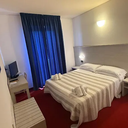 Hotel Berenice Rimini Exterior photo